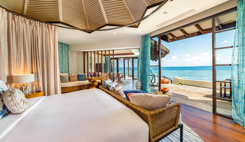 OZEN RESERVE BOLIFUSHI, Ocean Pool Suite Master Bedroom